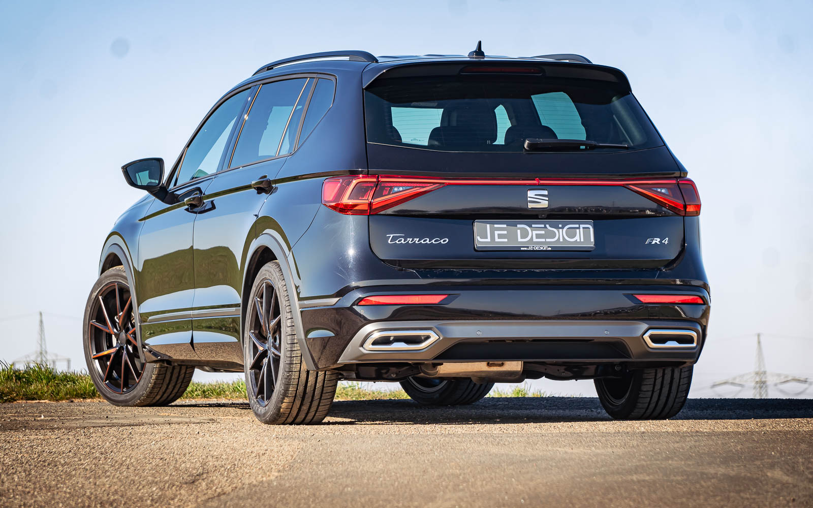 SHOWCAR Seat Tarraco KN FR schwarz (DE)